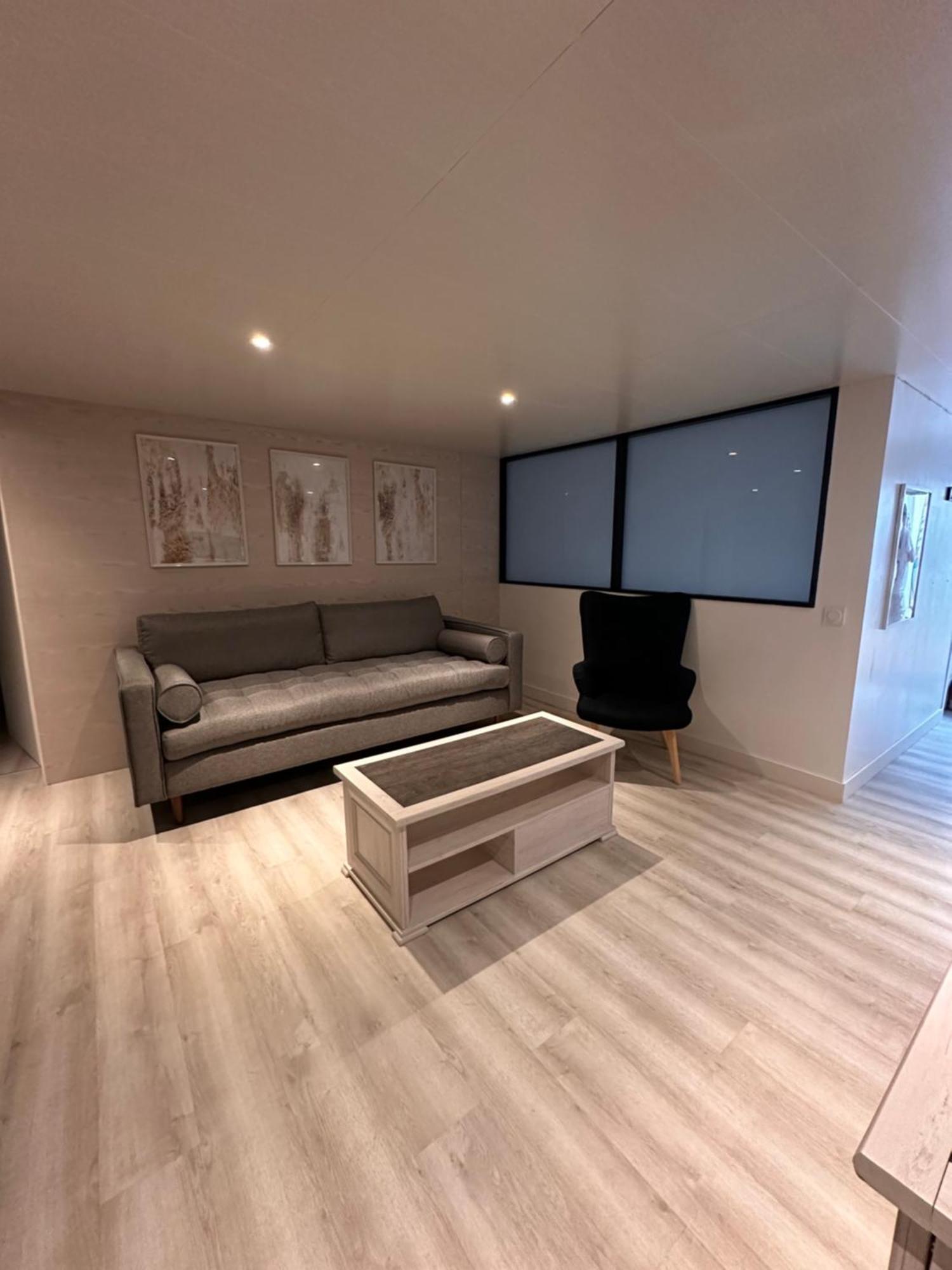 Jolie Dependance Equipee Apartman Cholet Kültér fotó